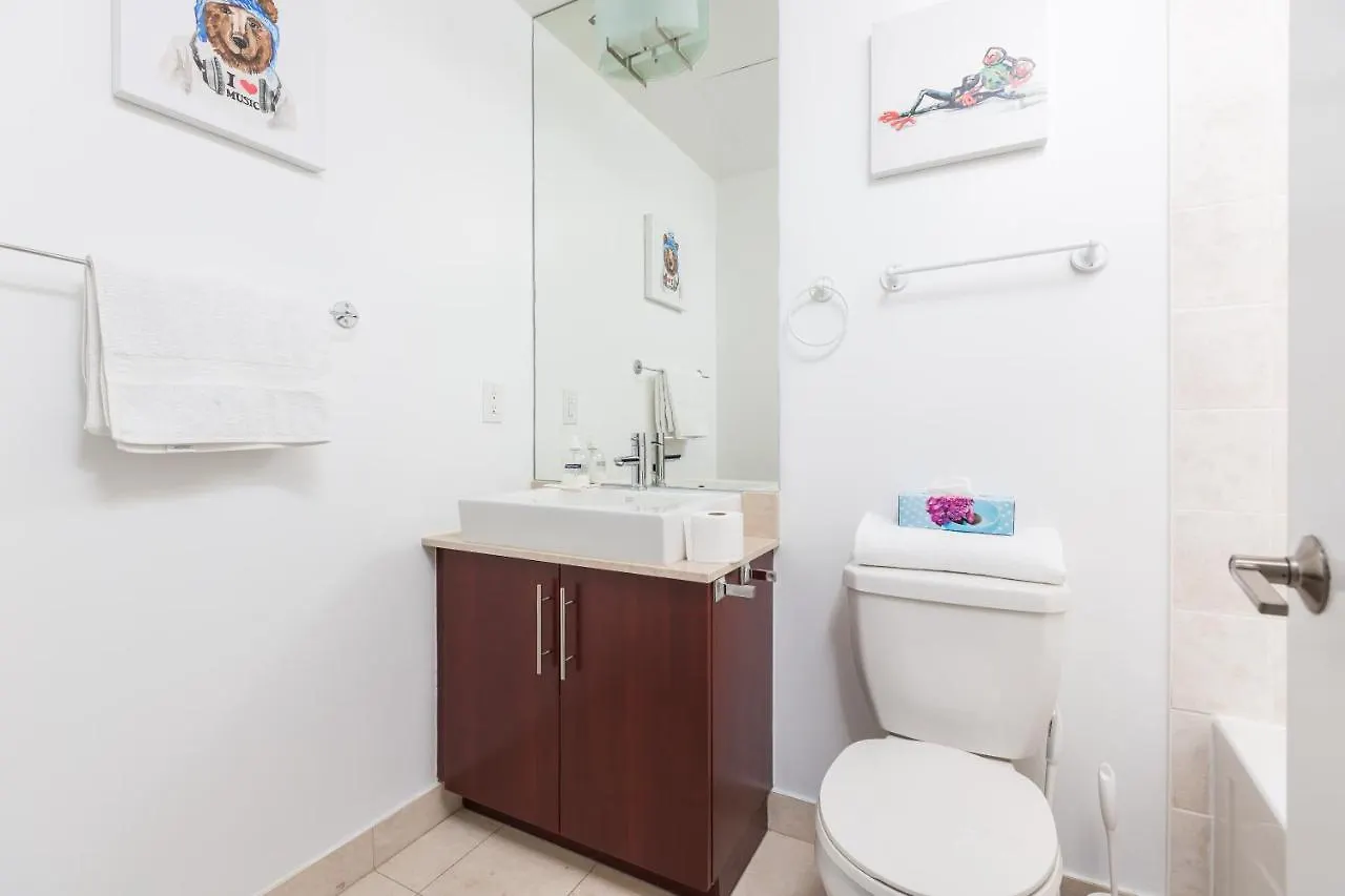 Hotel Applewood Suites - 3 Bdrm Ent. District
