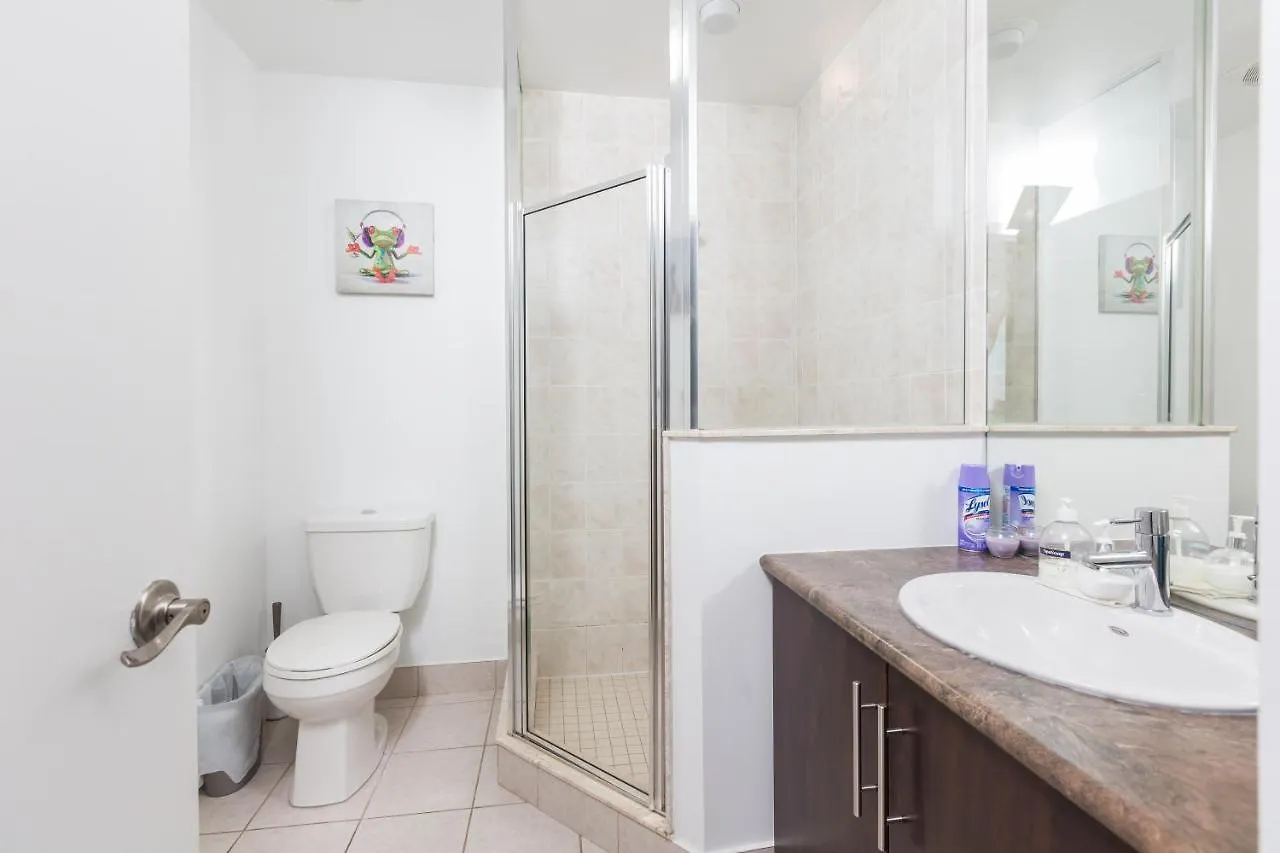 Applewood Suites - 3 Bdrm Ent. District