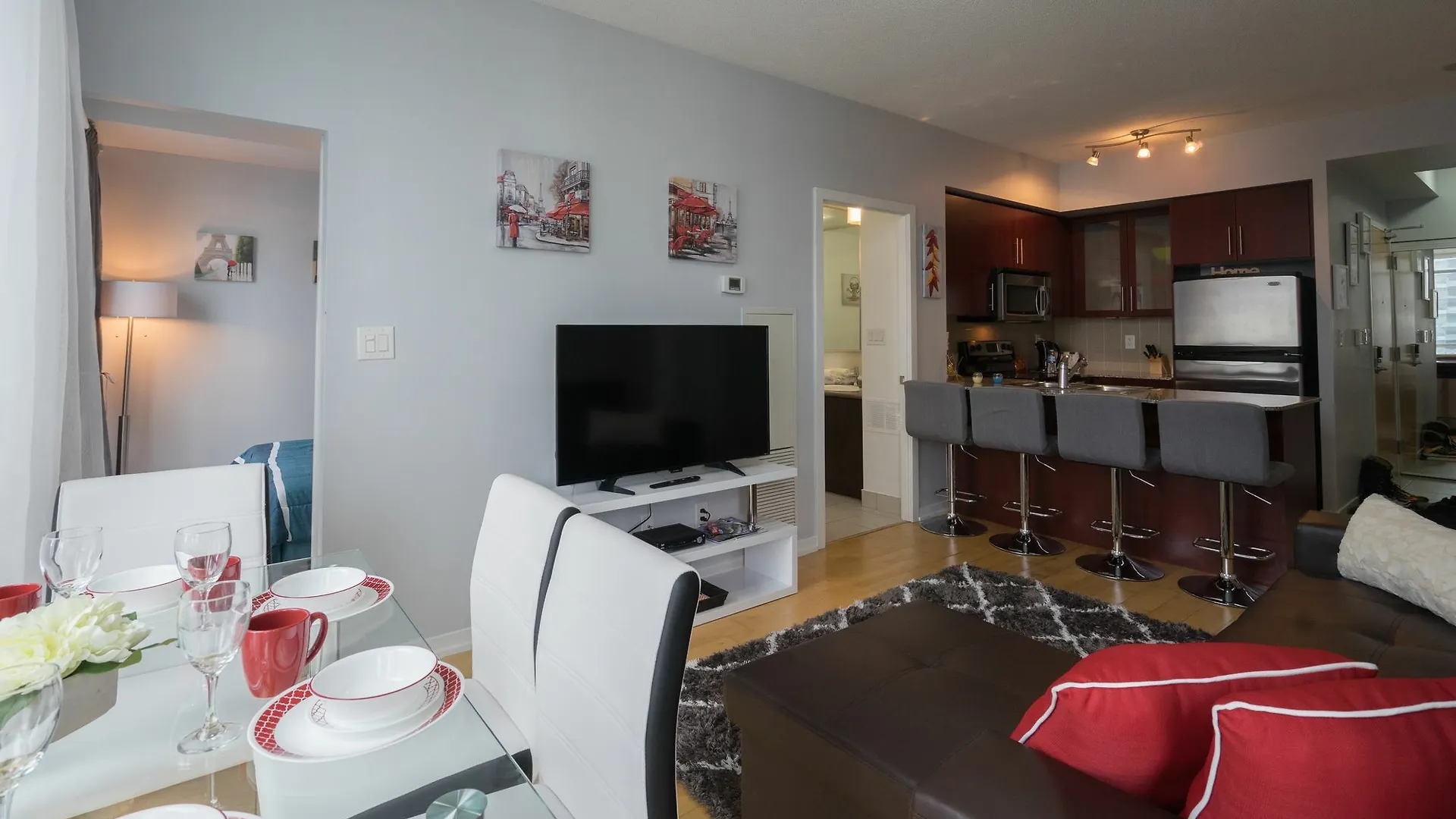 Applewood Suites - 3 Bdrm Ent. District Hotel Toronto