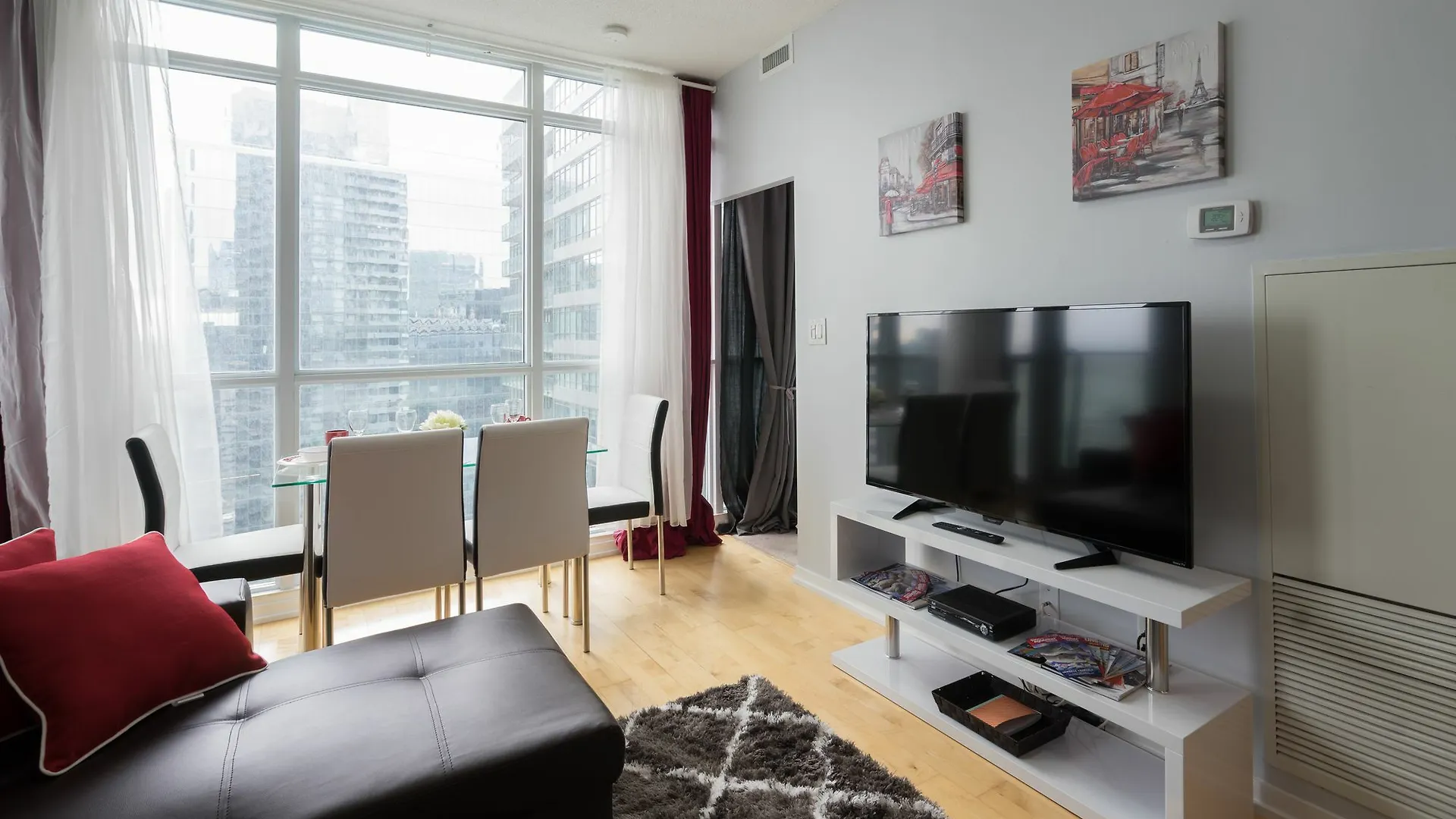 Hotel Applewood Suites - 3 Bdrm Ent. District