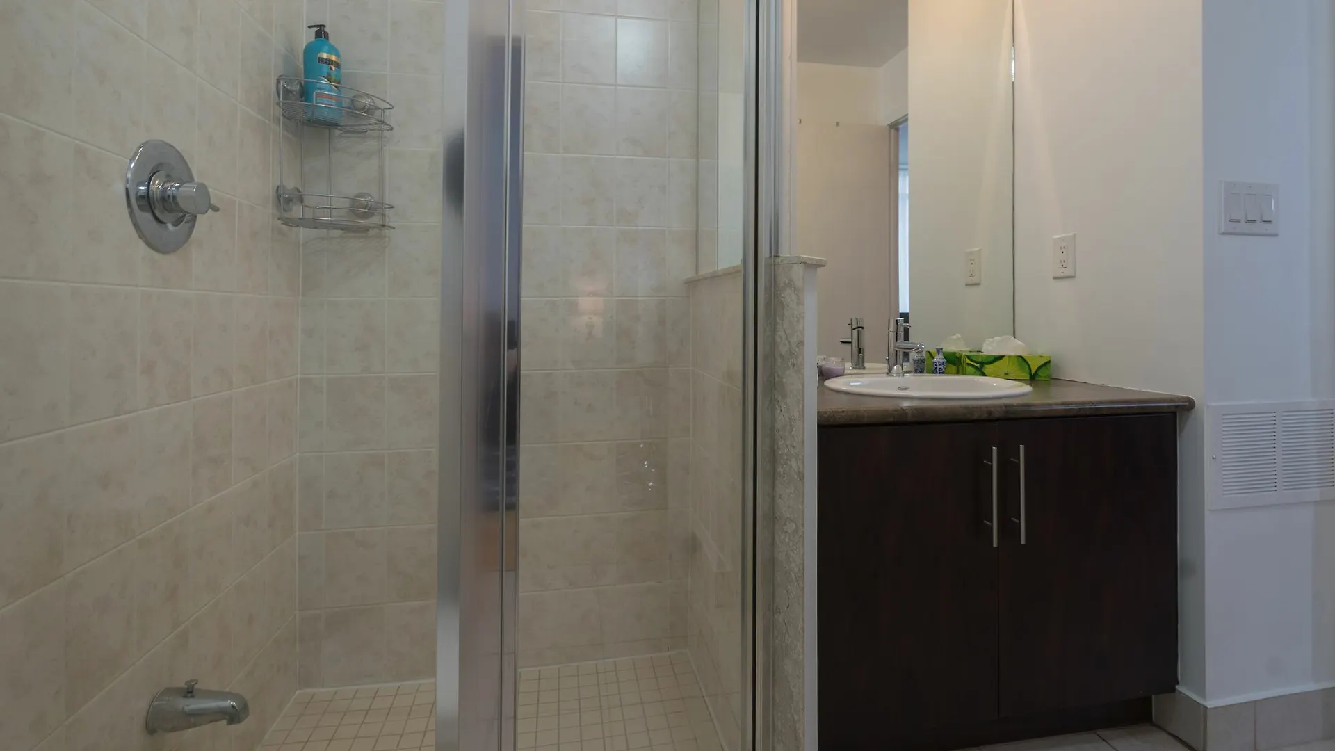 Hotel Applewood Suites - 3 Bdrm Ent. District